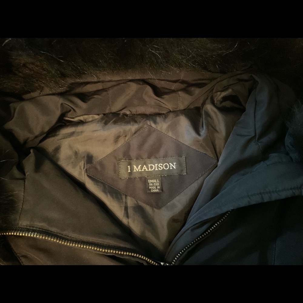 Down jacket - Picture 2 of 3
